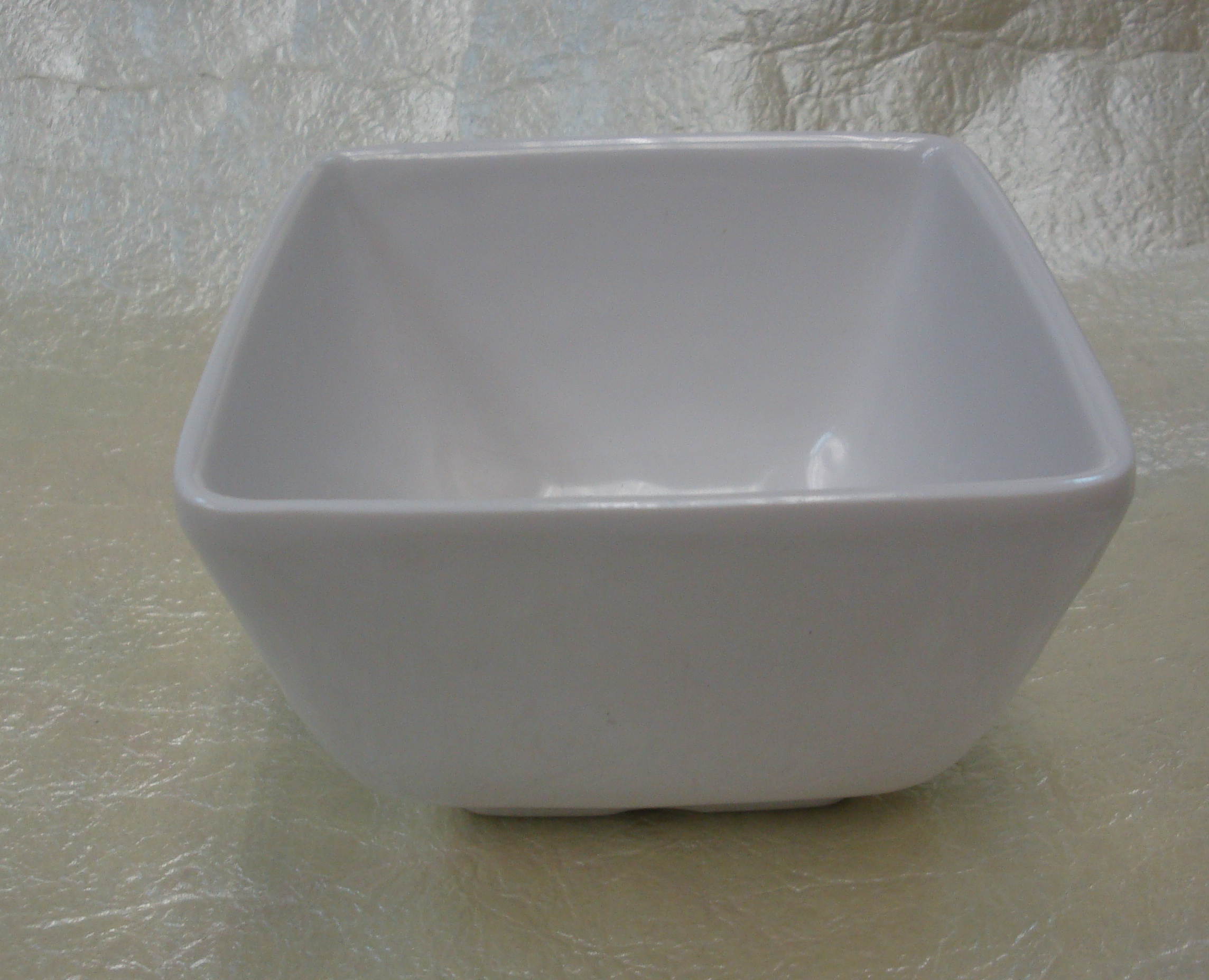 MELA. SQUARE BOWL 3.8